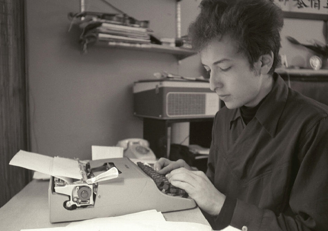 Bob Dylan Suskunluğunu Koruyor