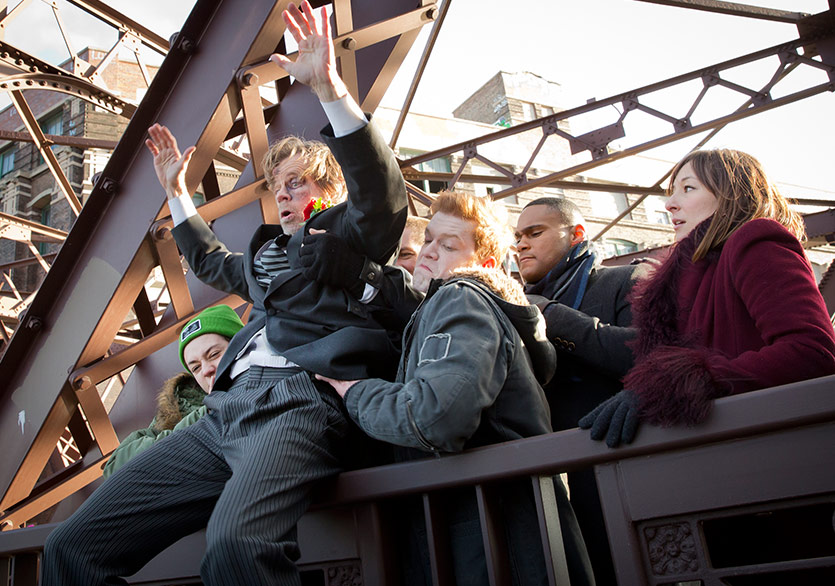 Shameless’tan İki Kısa Sahne Yayında