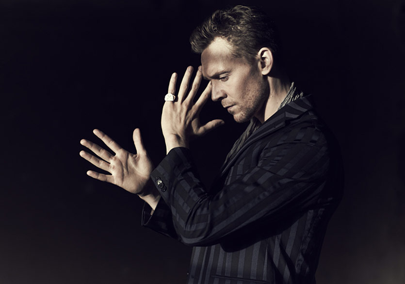 Sir Kenneth Branagh'ın Yeni “Hamlet”i Tom Hiddlestone  