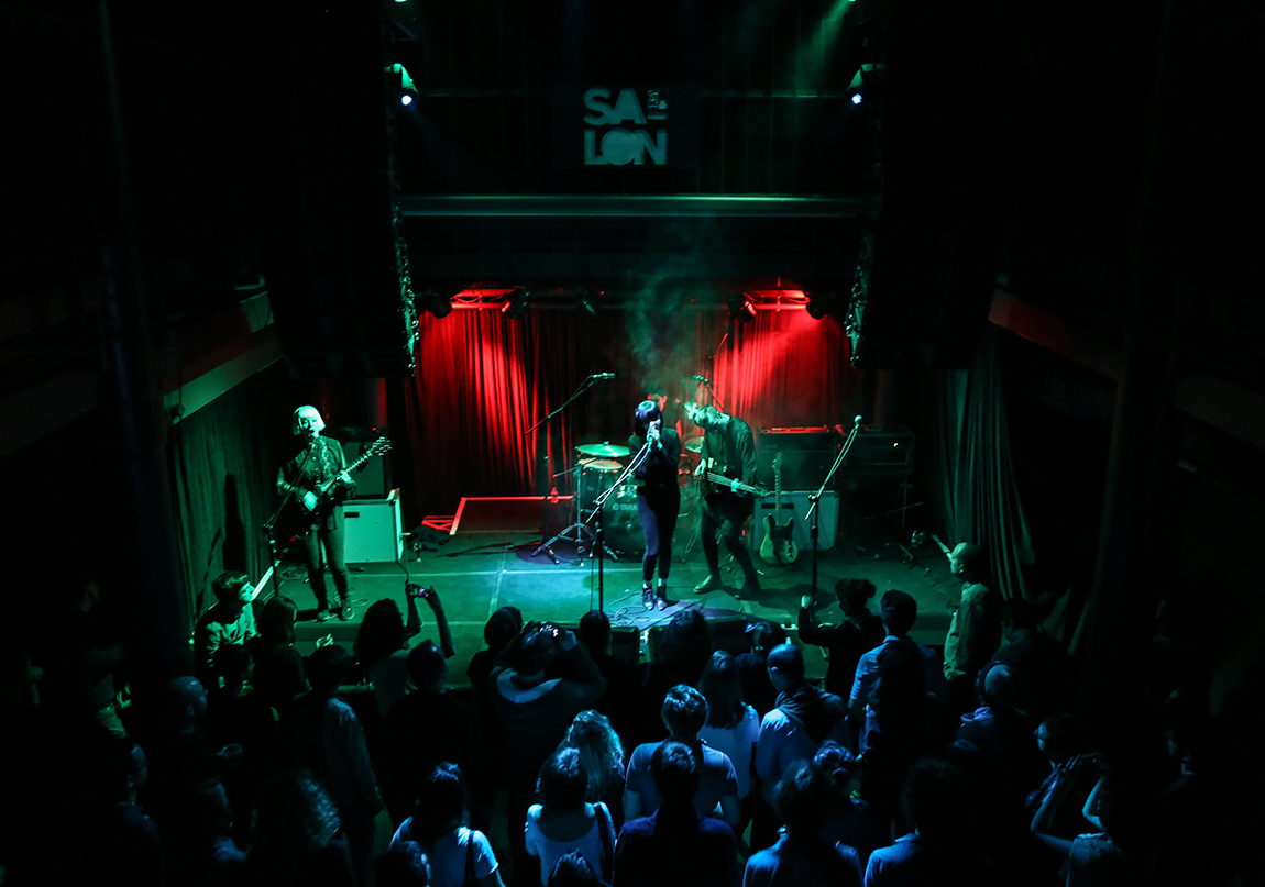 Ünlü Oyuncular Ve Müzisyenler Unutulmaz Filmlerin Şarkılarını Seslendiriyor!