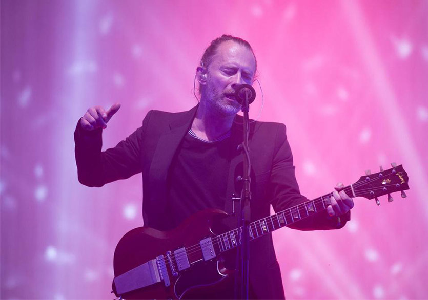Thom Yorke’tan Noel İlhamlı Performans