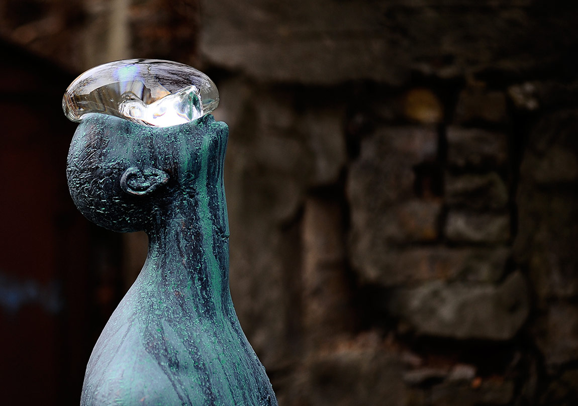 Cevapsız Soruların Arayışında Olan Heykeller