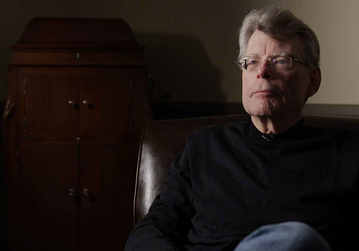 Stephen King’in Korku Ağı Yeniden Raflarda!