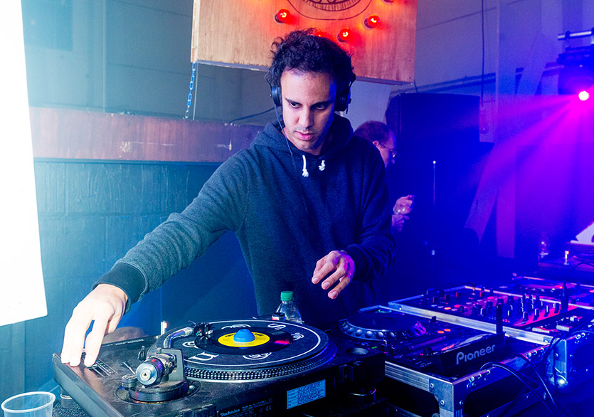 Four Tet Yeni Albüm Sinyalleri Veriyor
