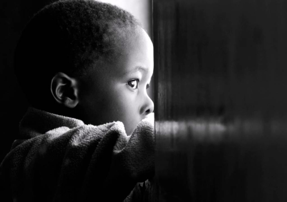 Bir Çocuğun Gözünden Yetişkinlerin Dünyası
