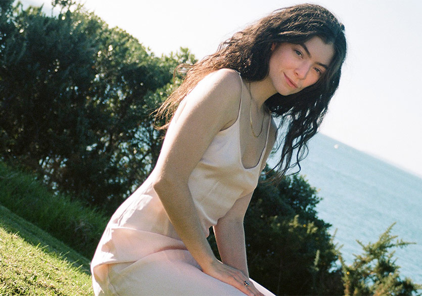Lorde “Solar Power” Teklisi ile Geri Döndü 