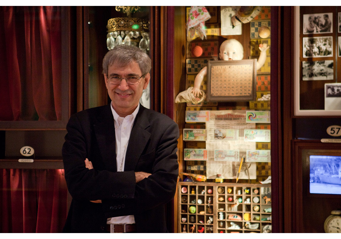 Erdal Öz Edebiyat Ödülü Orhan Pamuk’un