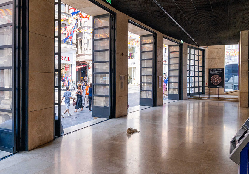 “Portiko Okumaları ve Performansları” Eda Çekil ile Devam Ediyor