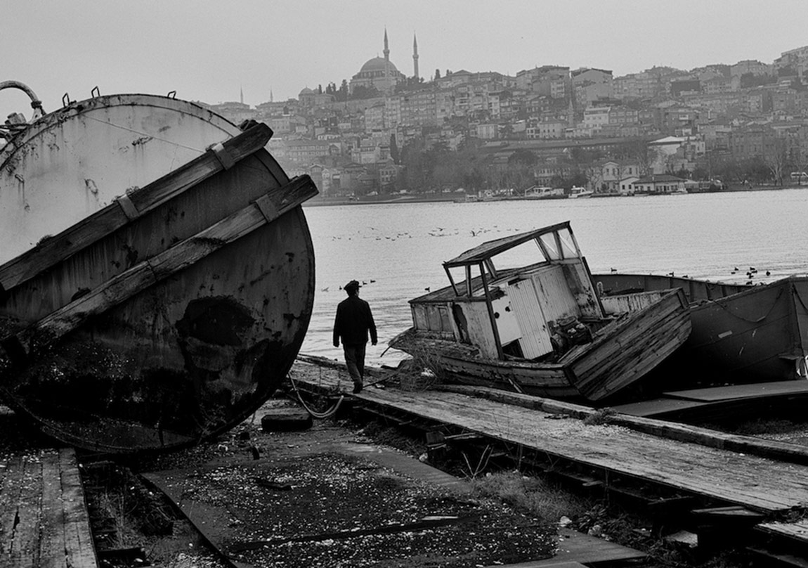 Zamanın Dağıldığı Kareler
