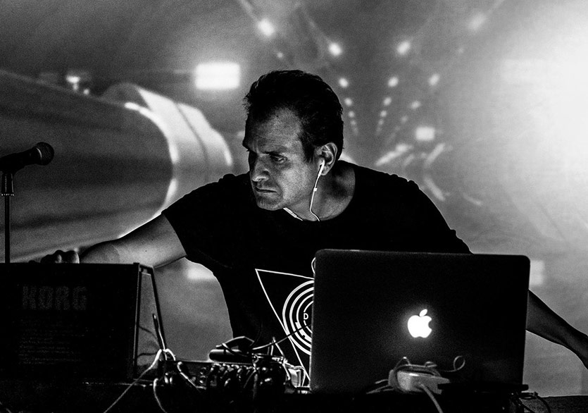Cava Grande’den Yeni Albüm: “Hollow Shell Remixes”
