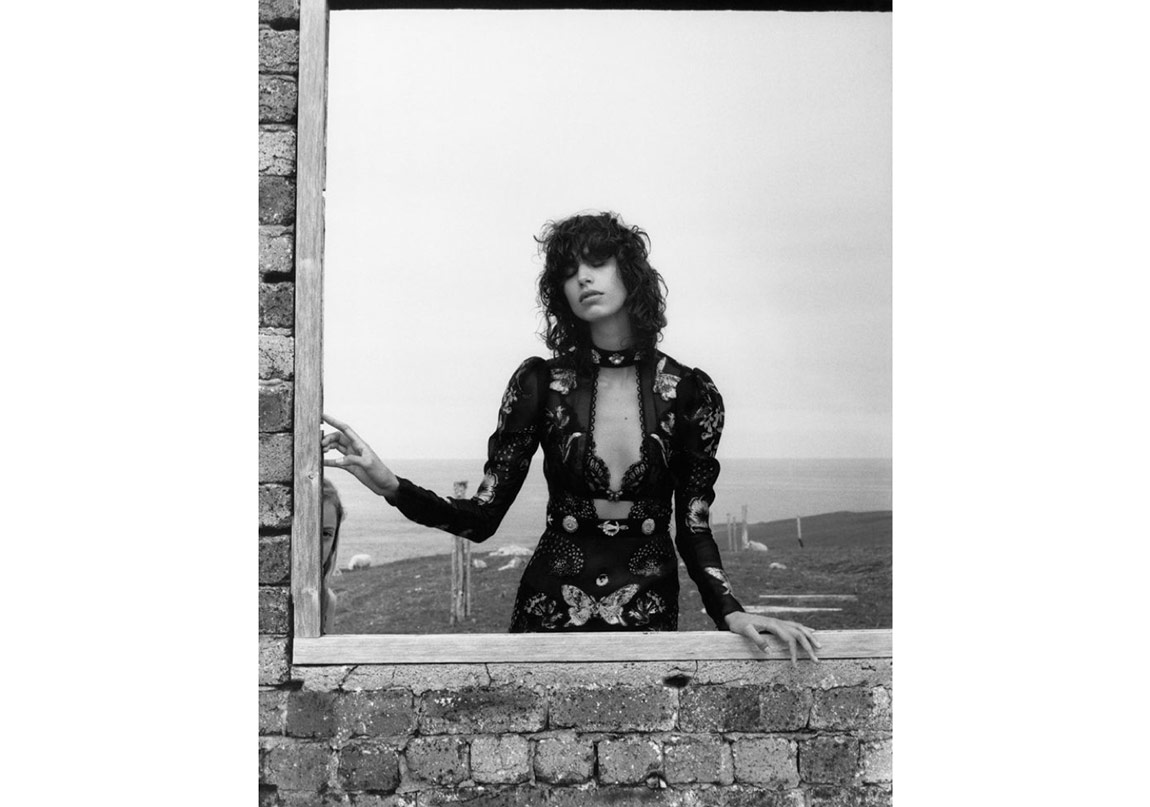 Alexander McQueen'in Yeni Kampanyasından Kareler