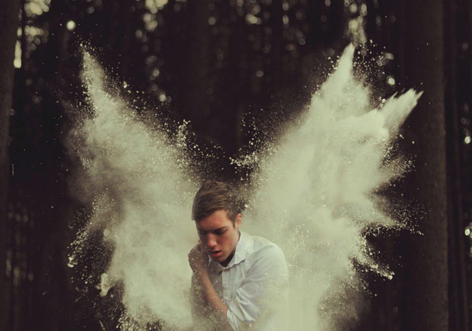 Gerçeküstü Dünyanın Kapılarını Aralamak