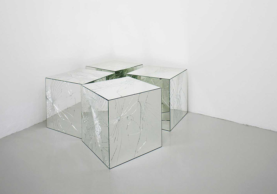 Aynalar ve Geometrinin Ahengi