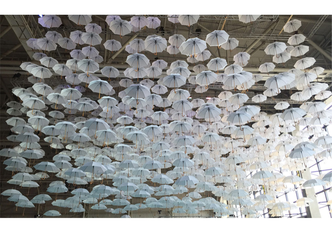 1100 Şemsiye Bir Kurulumda Bir Arada