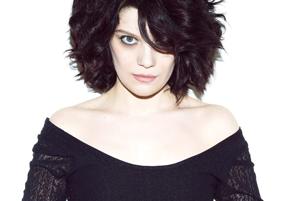 Sinem Sal’dan Yoğun Öyküler: “Dank”