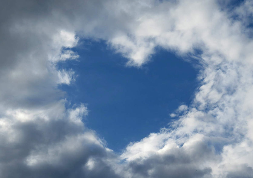 Kırık Bir Kalbin Anatomisi: Aşklarımız