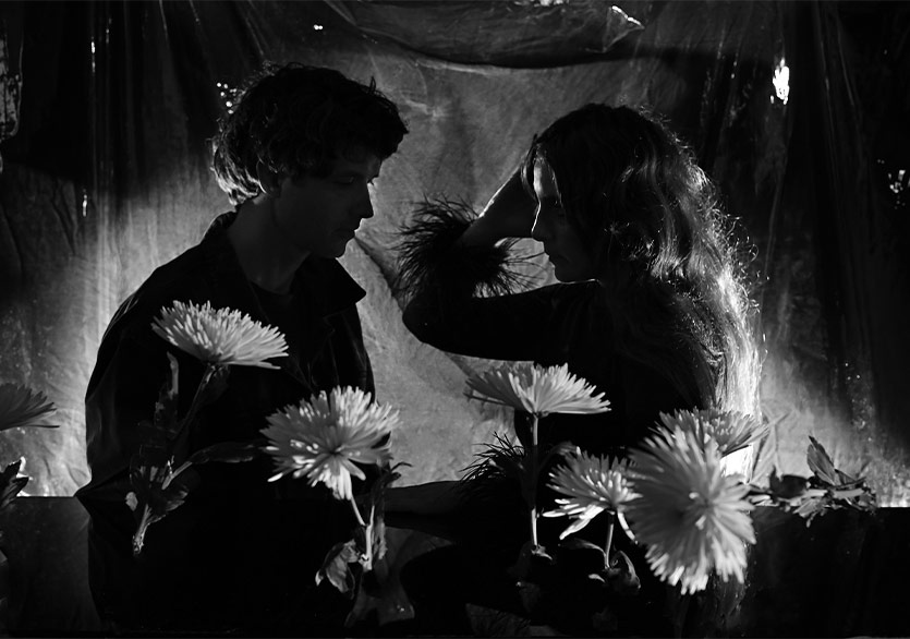Beach House’un Yeni Albümü “Once Twice Melody”nin İkinci Bölümünü Yayında