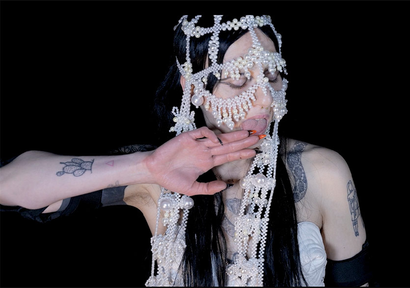 KOLİ’den Yeni Sergi: “Sen Başka Bir Bensin” 