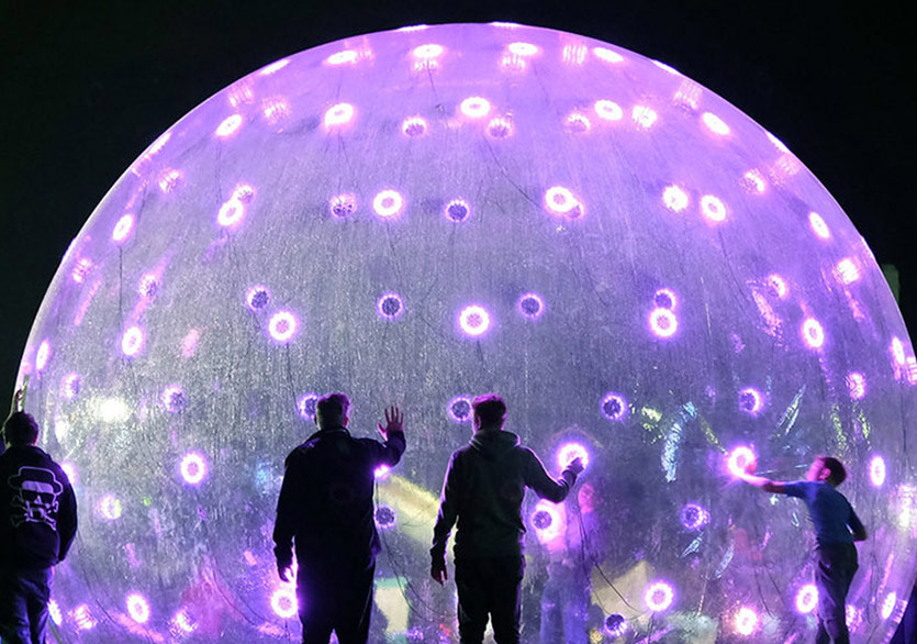 Devasa Sonic Işıklar Tokyo’yu Aydınlatıyor
