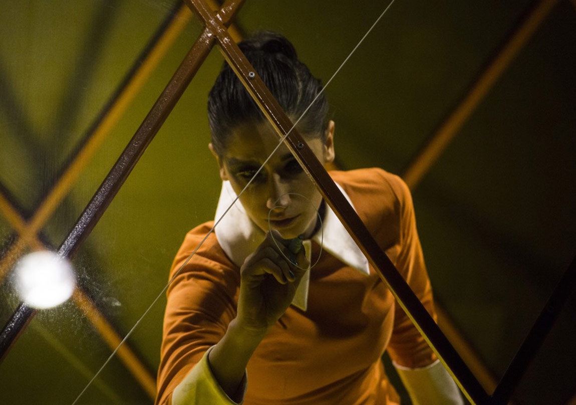 Hafızasını Kaybeden Müzeden Bir Traktöre Mektuplar Sahnede