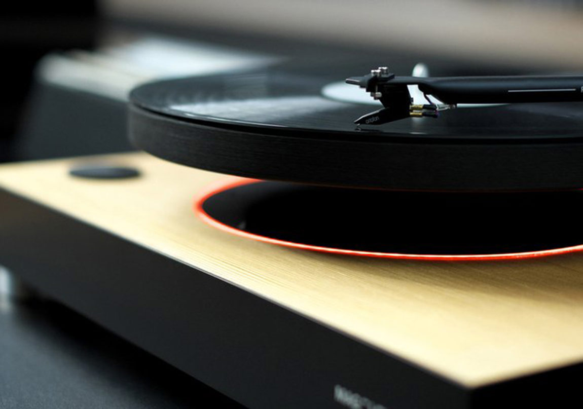 En Yeni Teknoloji Havada Dönen Turntable