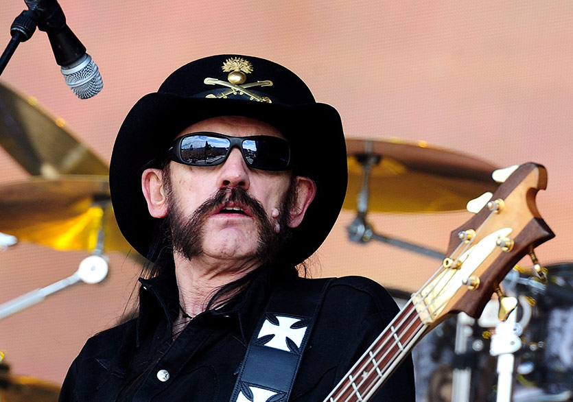 Metallica’dan Lemmy Kilmister’a Saygı Duruşu