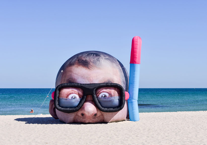 Şnorkelli Damien Hirst 12 Milyon Doları Beklerken