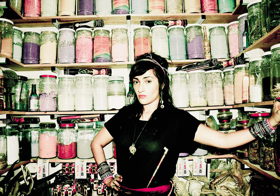 Hindi Zahra İki Gün Üst Üste Sahnede!
