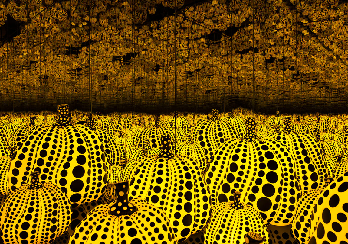 Selfie Uğruna Kırılan Yayoi Kusama Eseri