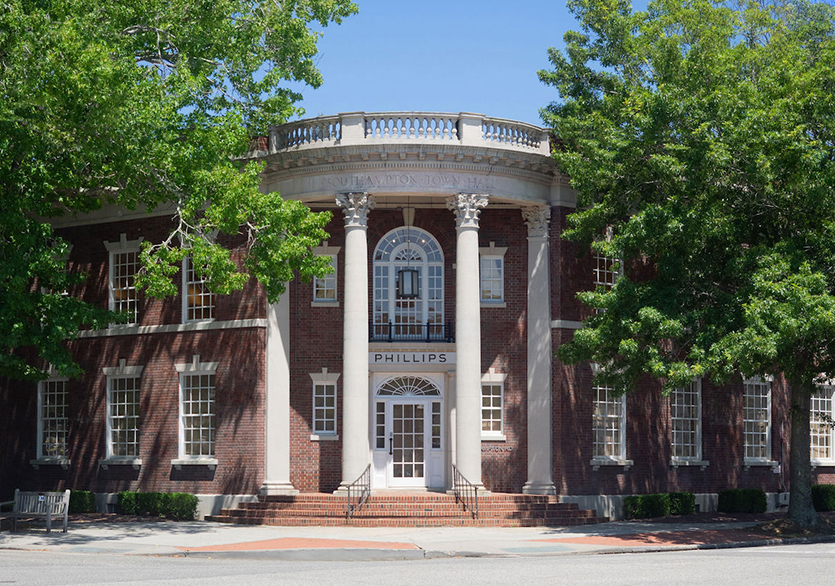 Phillips Yeni Mekânında Basquiat’ın Bir Resmini Sergiliyor