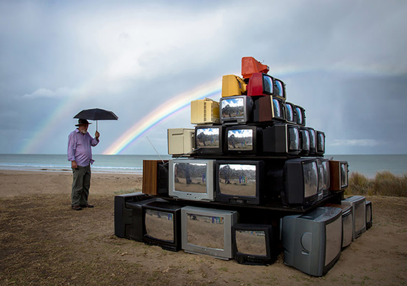 Bu Televizyonda Sadece Gerçeği İzleyebilirsiniz