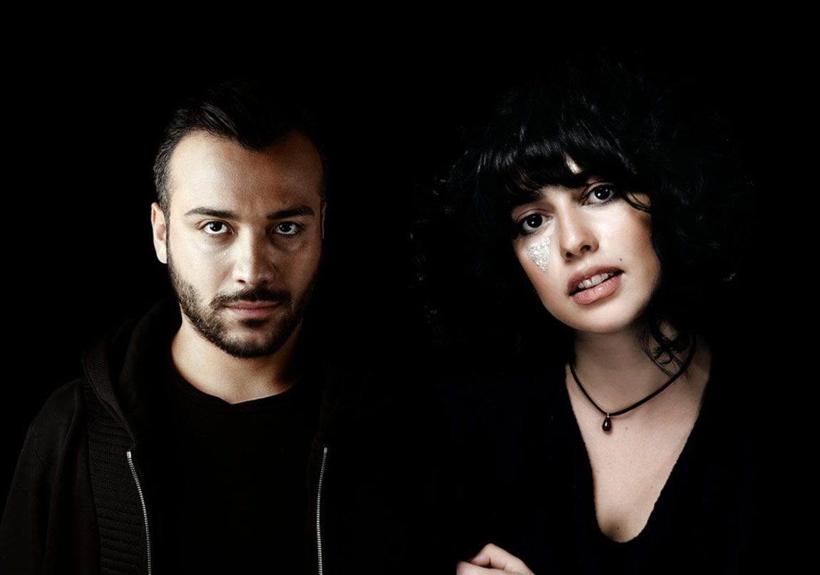 Ätna ve Rain Lab Sahnede!