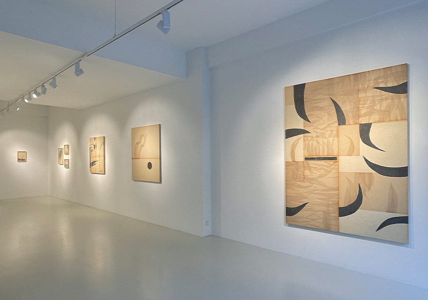 Dilara Göl’ün “Kelimelerin Yankıları Var” Sergisi Simbart Projects’te