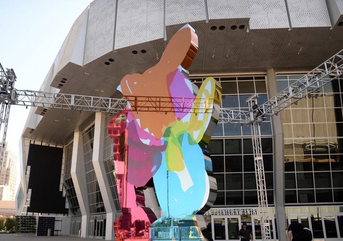Jeff Koons’tan Sacramento Kings İçin Dev Piglet Heykeli
