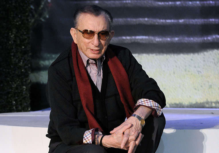 Türk Tiyatrosu Bitmedi, En Parlak Dönemini Yaşıyor!