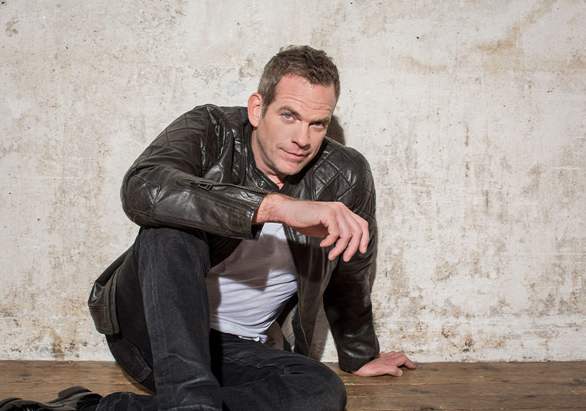 Garou, “The Best Of” Turnesiyle Türkiye’de