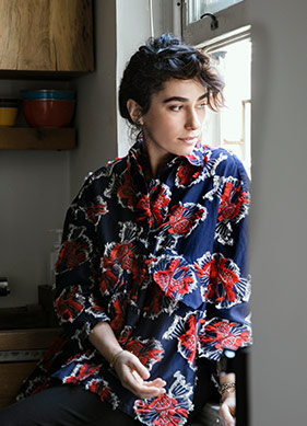 “İçimde Çok Farklı Hayatlar Yaşayabiliyorum”