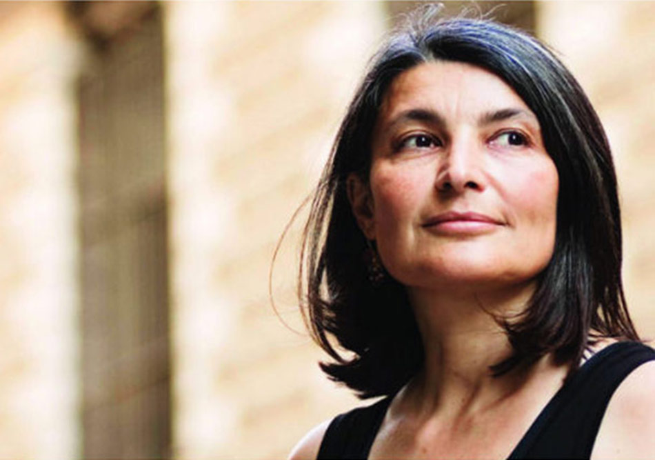 Odak Yazar: Ayşegül Devecioğlu