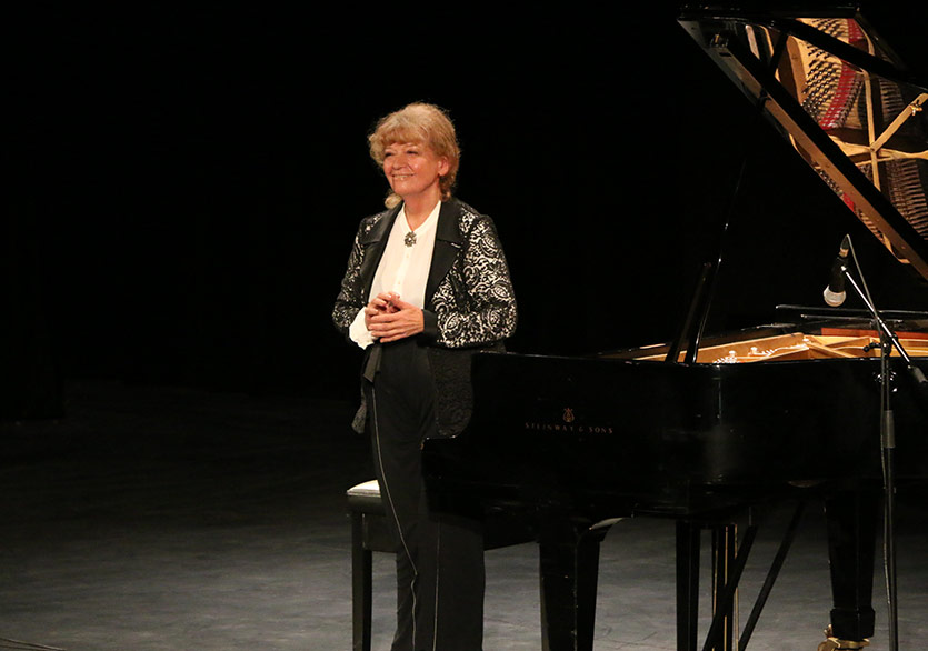 ENKA Sahnesi İdil Biret’i Ağırlıyor