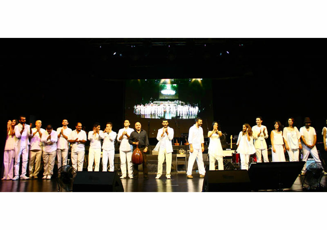 Kardeş Türküler ve Ara Dinkjian ENKA Açık Hava’da