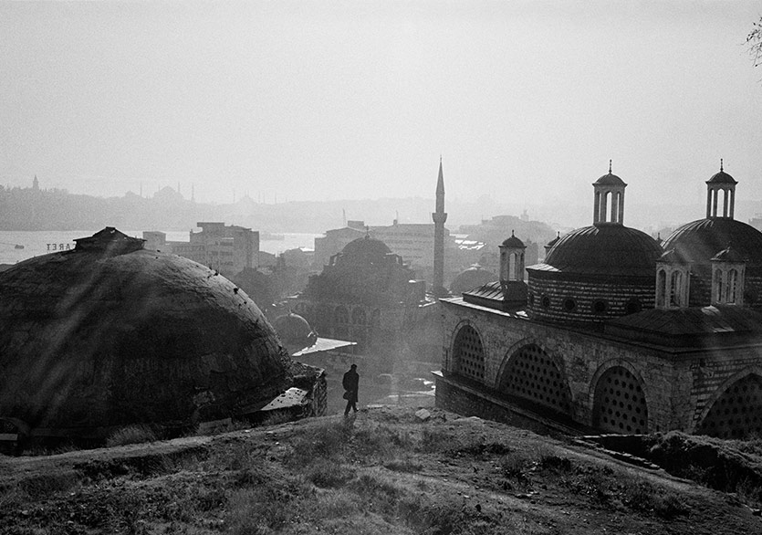 Ara Güler’in Arşivinden “Denize İnen Yol” Sergisi Galataport’ta