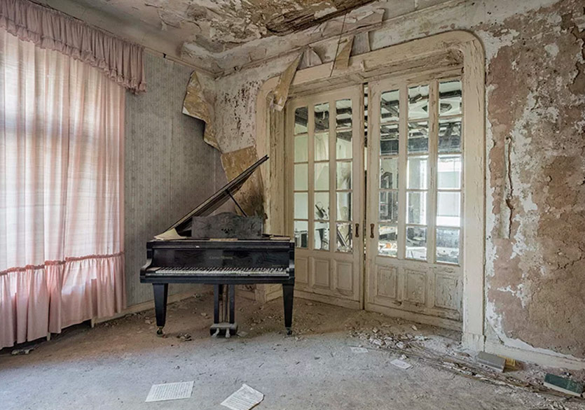 Avrupa’nın Terk Edilmiş Piyanoları