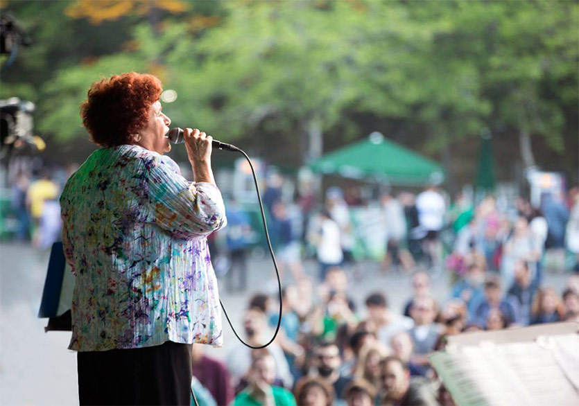 Selda Bağcan Amsterdam’da Ana Sahnede