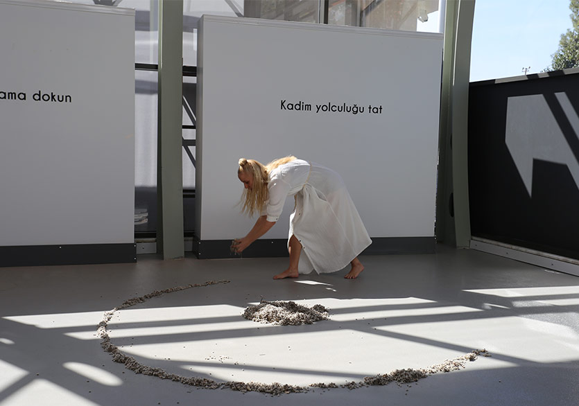 “Adını Sen Koy” Sergisi İzmir’den Sonra Şimdi İstanbul’da