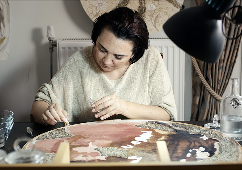 Neslihan Yetişkin’in “Aidiyet Bahçesi” Sergisi Bozcaada Itırlı Bahçe’de
