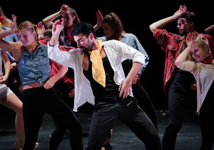 Ev Yapımı Fringe Serisi Bollywood Dans Atölyesi ile Devam Ediyor