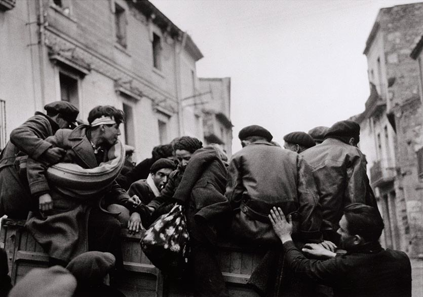 Robert Capa’nın “Gerçek En İyi Fotoğraftır” Sergisi Ara Güler Müzesi’nde