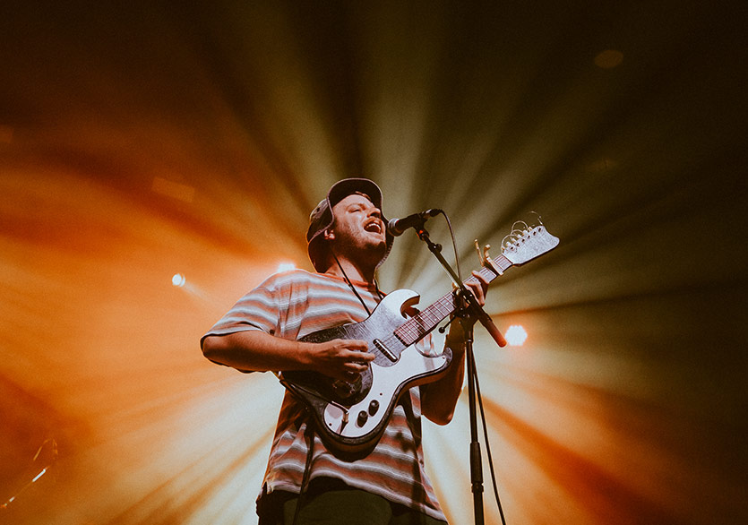 Mac DeMarco “Other Here Comes The Cowboy Demos” ile Geri Döndü