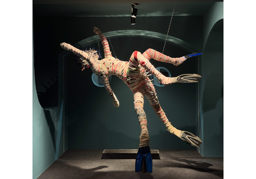 Moni Salim Özgilik’in “Adrift/Askıda” Enstalasyonu Belm’art Space Ankara’da
