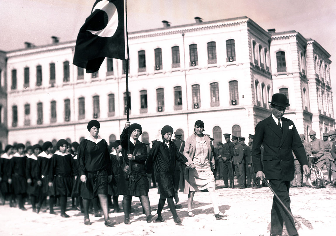 Eski Cumhuriyet Bayramları Anısına